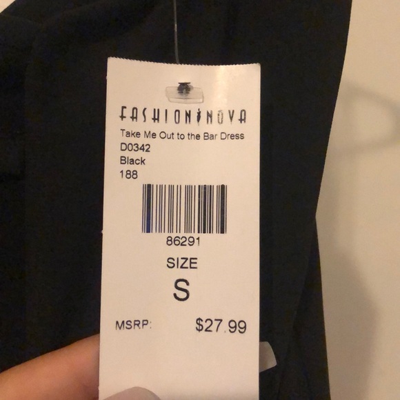 FASHION NOVA DRESS - Picture 4 of 6